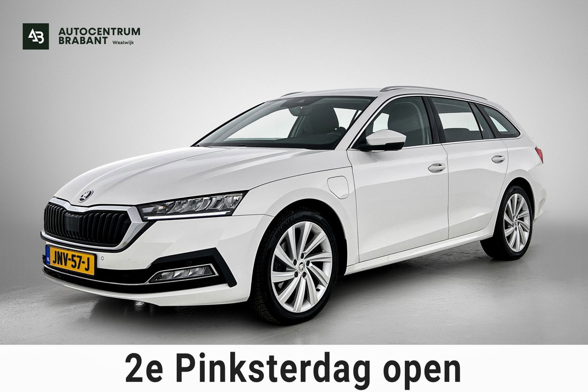Škoda Octavia Combi 1.4 TSI iV PHEV Sportline Business(Goed OnderH, Carplay/ Android, Camera, Elektrische Stoelen, StoelV, Etc)