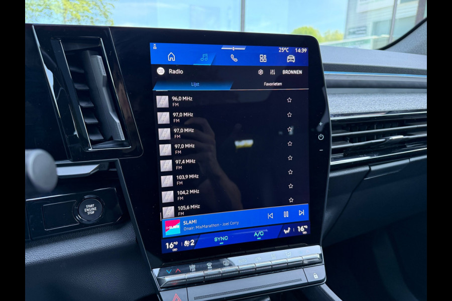 Renault Espace E-Tech full hybrid 200 techno 7p. - Automaat - Panodak - Navi - Camera