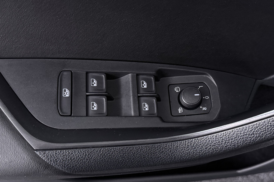 Škoda Kodiaq 1.5 TSI Limited Business Edition 7p. (PANORAMADAK, TREKHAAK AFNEEMBAAR, CAMERA, CANTON, STOELVERWARMING, 1e EIGENAAR)