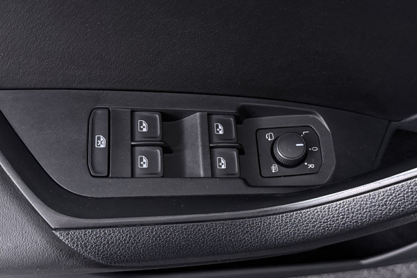 Škoda Kodiaq 1.5 TSI Limited Business Edition 7p. (PANORAMADAK, TREKHAAK AFNEEMBAAR, CAMERA, CANTON, STOELVERWARMING, 1e EIGENAAR)