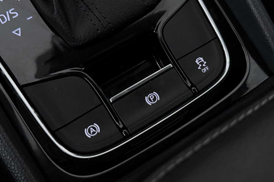 Škoda Kodiaq 1.5 TSI Limited Business Edition 7p. (PANORAMADAK, TREKHAAK AFNEEMBAAR, CAMERA, CANTON, STOELVERWARMING, 1e EIGENAAR)