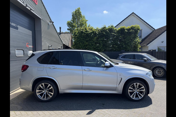 BMW X5 xDrive30d High Executive M-Sport | Panoramadak | Head-Up Display | Camera | Dodehoek Detectie | Elektrische Trekhaak |