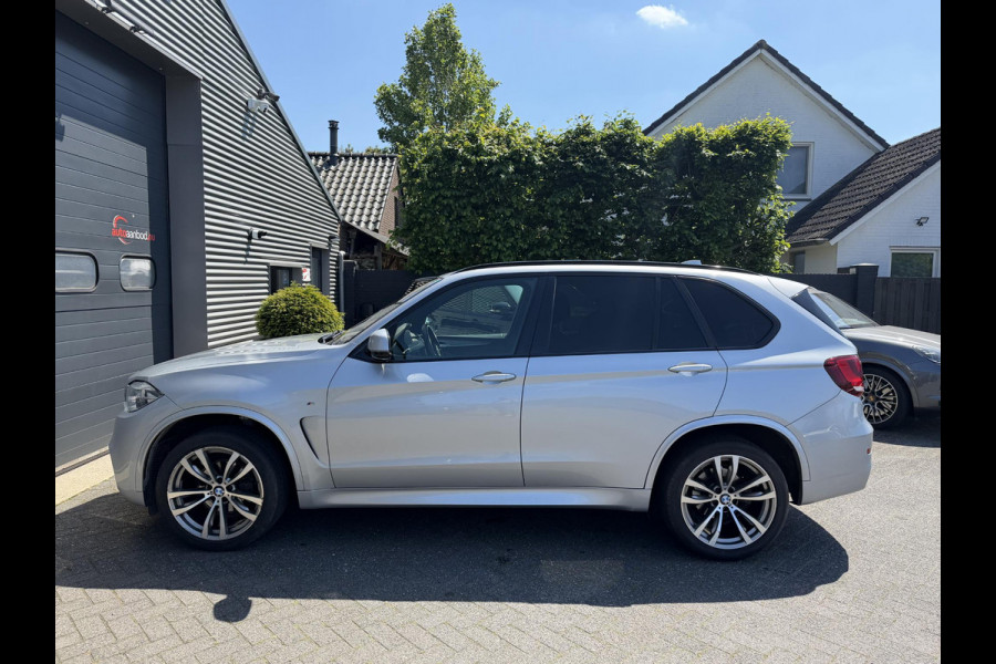 BMW X5 xDrive30d High Executive M-Sport | Panoramadak | Head-Up Display | Camera | Dodehoek Detectie | Elektrische Trekhaak |