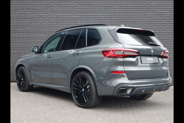 BMW X5 xDrive45e High Executive M Sport Pakket Automaat /  Live Cockpit Professional / Panoramadak / Driving Assistant Professional / Trekhaak / Luchtvering / Comfortstoelen / M Sportremsysteem / 21 Inch / Hifi / Parkeerhulpsysteem Plus