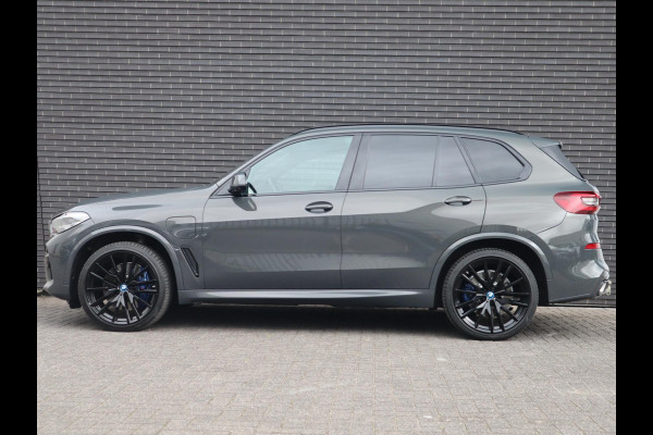BMW X5 xDrive45e High Executive M Sport Pakket Automaat /  Live Cockpit Professional / Panoramadak / Driving Assistant Professional / Trekhaak / Luchtvering / Comfortstoelen / M Sportremsysteem / 21 Inch / Hifi / Parkeerhulpsysteem Plus
