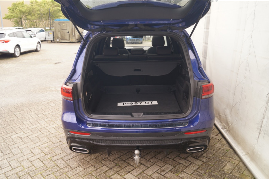 Mercedes-Benz Glb 180 Automaat AMG Business Solution -PANO-ECC-TREKHAAK-