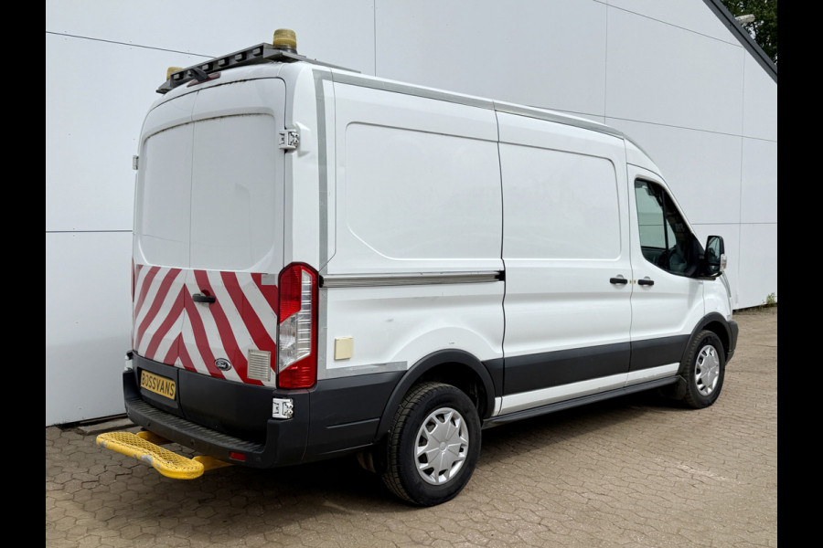 Ford Transit 2.0 TDCI 130PK L2H2 Airco Cruise Control Parkeersensoren Stoelverwarming Zwaailampen Kastwand Inbouw