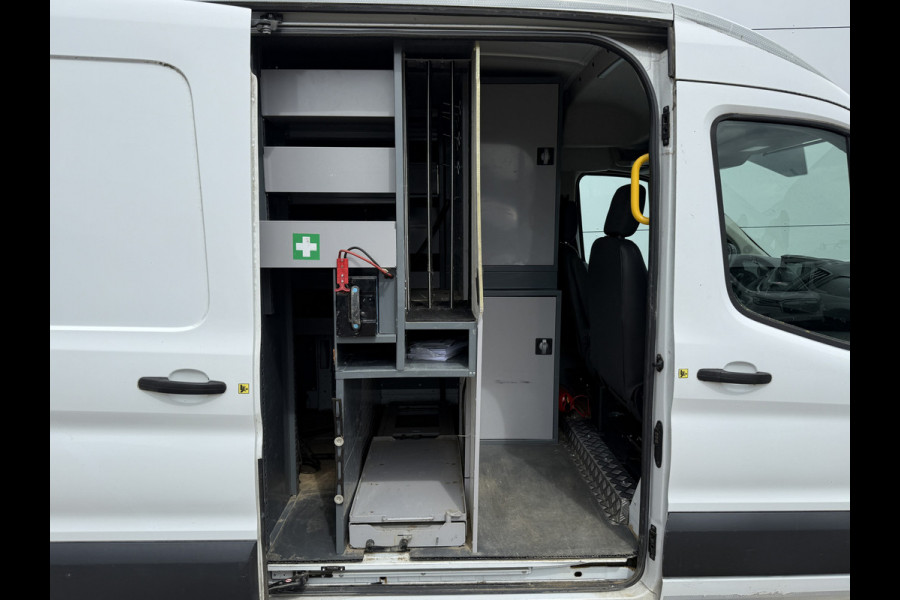 Ford Transit 2.0 TDCI 130PK L2H2 Airco Cruise Control Parkeersensoren Stoelverwarming Zwaailampen Kastwand Inbouw