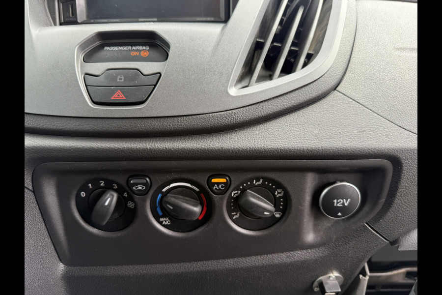 Ford Transit 2.0 TDCI 130PK L2H2 Airco Cruise Control Parkeersensoren Stoelverwarming Zwaailampen Kastwand Inbouw