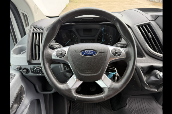 Ford Transit 2.0 TDCI 130PK L2H2 Airco Cruise Control Parkeersensoren Stoelverwarming Zwaailampen Kastwand Inbouw