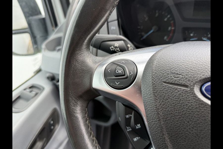 Ford Transit 2.0 TDCI 130PK L2H2 Airco Cruise Control Parkeersensoren Stoelverwarming Zwaailampen Kastwand Inbouw