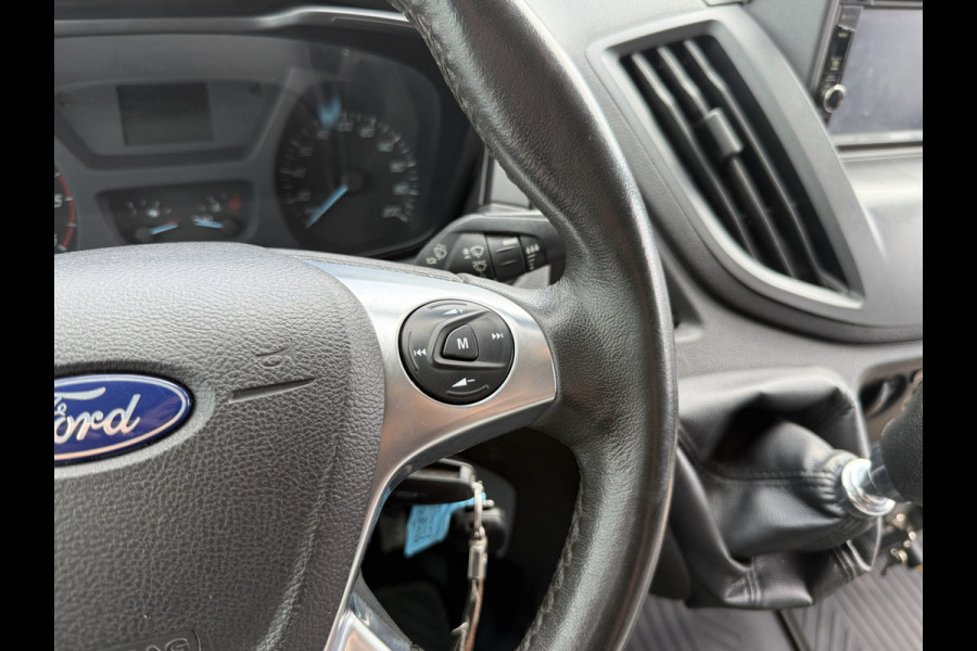Ford Transit 2.0 TDCI 130PK L2H2 Airco Cruise Control Parkeersensoren Stoelverwarming Zwaailampen Kastwand Inbouw