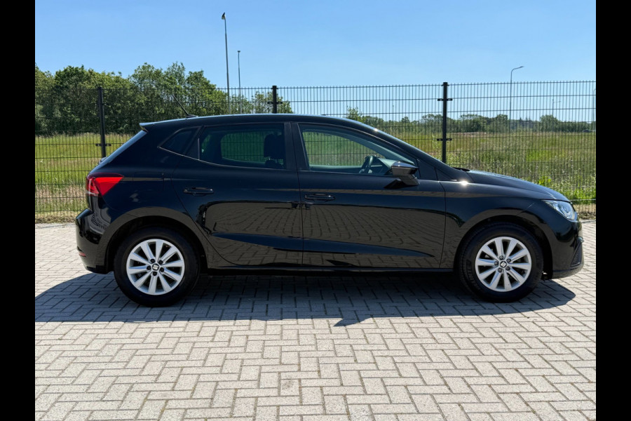 Seat Ibiza 1.0 TSI Style Business Intense| Camera| CarPlay| NAVI | PDC
