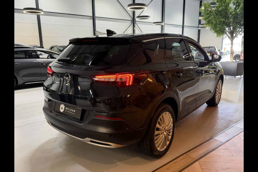 Opel Grandland X 1.2 Turbo Innovation | 2019 | NAP | NL-auto | Unieke kleur | Camera | CarPlay | LED | Elek. Achterklep | Rijklaar