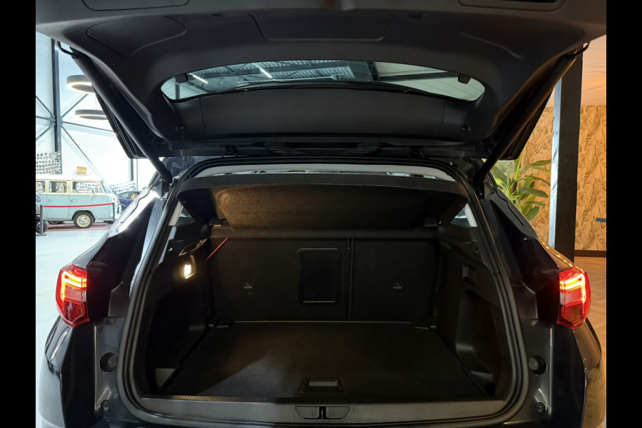 Opel Grandland X 1.2 Turbo Innovation | 2019 | NAP | NL-auto | Unieke kleur | Camera | CarPlay | LED | Elek. Achterklep | Rijklaar