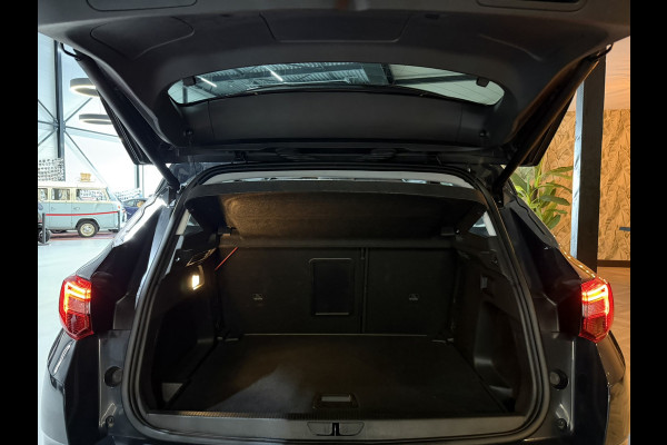 Opel Grandland X 1.2 Turbo Innovation | 2019 | NAP | NL-auto | Unieke kleur | Camera | CarPlay | LED | Elek. Achterklep | Rijklaar