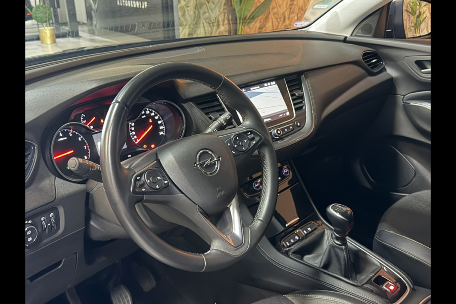 Opel Grandland X 1.2 Turbo Innovation | 2019 | NAP | NL-auto | Unieke kleur | Camera | CarPlay | LED | Elek. Achterklep | Rijklaar