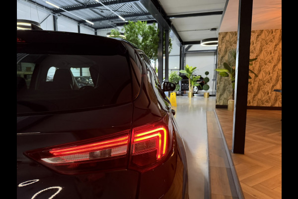 Opel Grandland X 1.2 Turbo Innovation | 2019 | NAP | NL-auto | Unieke kleur | Camera | CarPlay | LED | Elek. Achterklep | Rijklaar