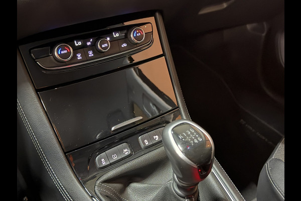 Opel Grandland X 1.2 Turbo Innovation | 2019 | NAP | NL-auto | Unieke kleur | Camera | CarPlay | LED | Elek. Achterklep | Rijklaar