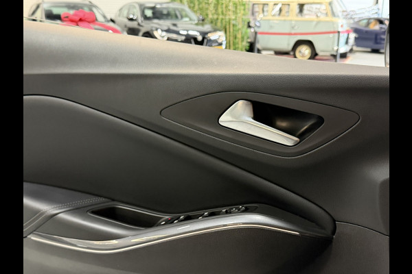 Opel Grandland X 1.2 Turbo Innovation | 2019 | NAP | NL-auto | Unieke kleur | Camera | CarPlay | LED | Elek. Achterklep | Rijklaar