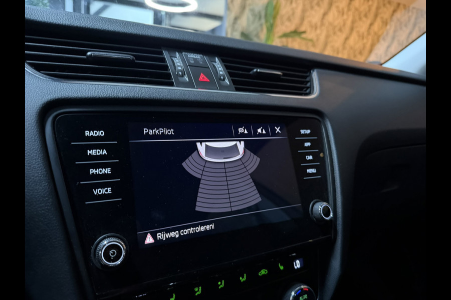 Škoda Octavia Combi 1.5 TSI Sport Business | 2020 | Automaat | Unieke bruine kleur | CarPlay | Stoelverwarming | Rijklaar