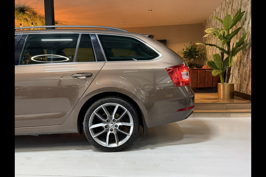 Škoda Octavia Combi 1.5 TSI Sport Business | 2020 | Automaat | Unieke bruine kleur | CarPlay | Stoelverwarming | Rijklaar