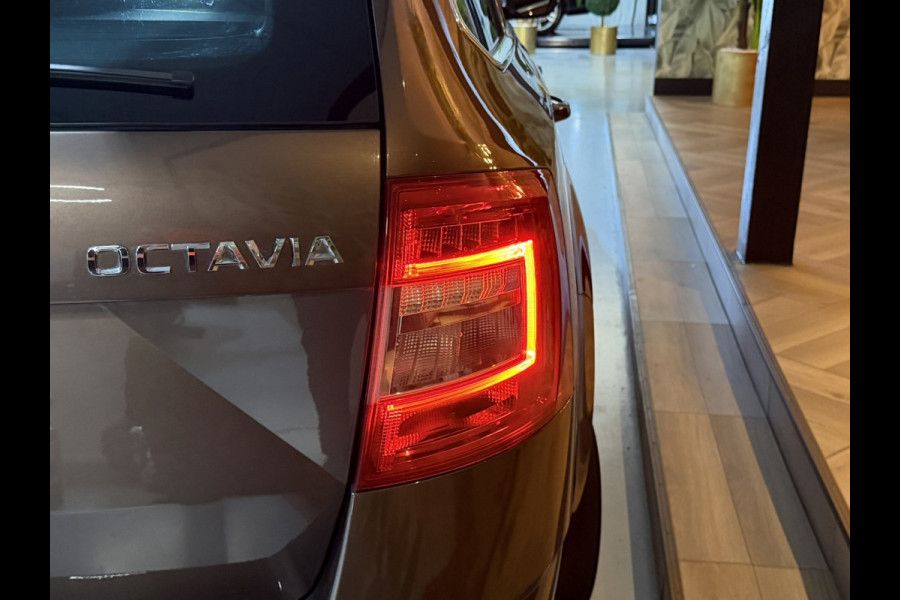 Škoda Octavia Combi 1.5 TSI Sport Business | 2020 | Automaat | Unieke bruine kleur | CarPlay | Stoelverwarming | Rijklaar