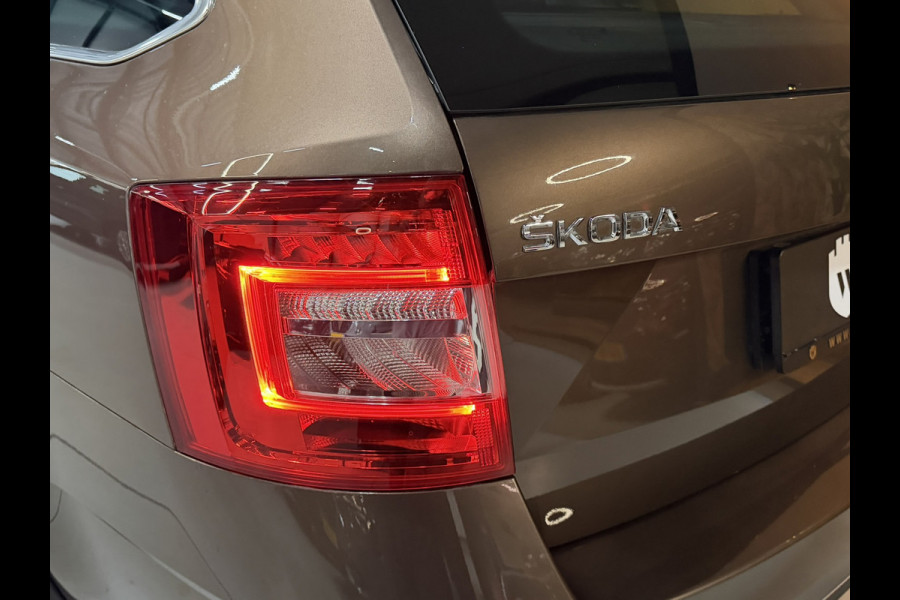 Škoda Octavia Combi 1.5 TSI Sport Business | 2020 | Automaat | Unieke bruine kleur | CarPlay | Stoelverwarming | Rijklaar
