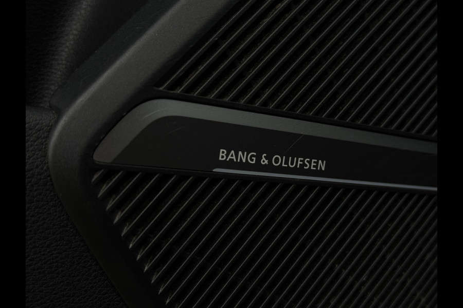 Audi Q5 55 TFSI e quattro | Luchtvering | Pano | RS stoelen | B&O | Trekhaak | Memory | Keyless | 360 | Head Up | Sfeerverlichting