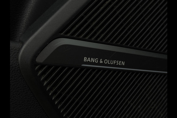 Audi Q5 55 TFSI e quattro | Luchtvering | Pano | RS stoelen | B&O | Trekhaak | Memory | Keyless | 360 | Head Up | Sfeerverlichting
