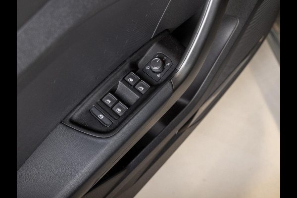 Audi A1 Sportback 40 TFSI 2x S-Line Edition / 207pk / Sonos / Keyless / Dodehoek herkenning /