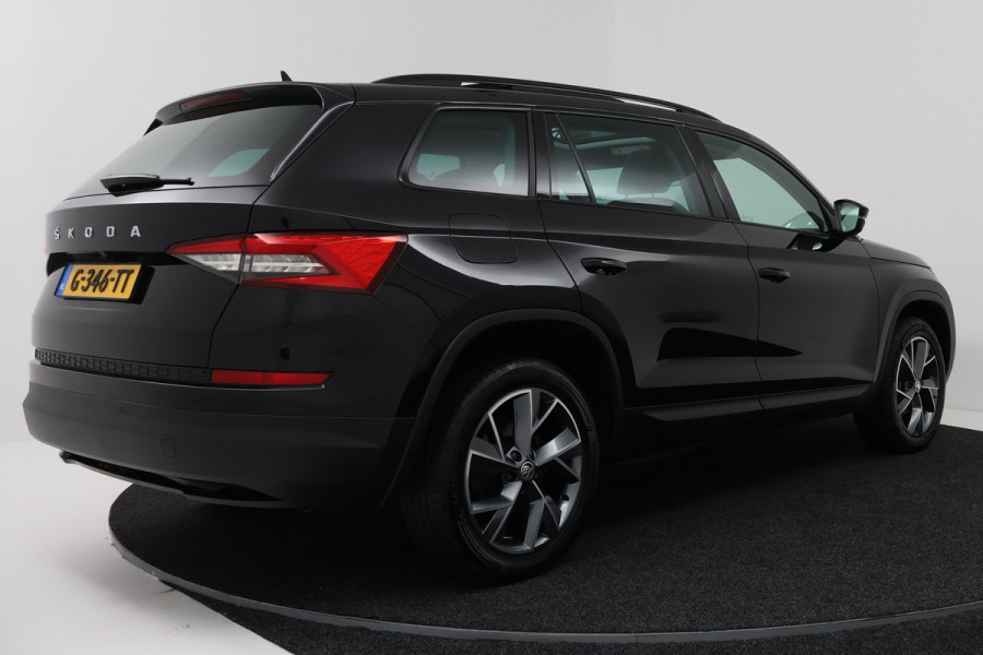 Škoda Kodiaq 1.5 TSI Limited Business Edition (PANORAMADAK, STOELVERWARMING, CRUISE ADAPTIEF, CANTON AUDIO, CARPLAY)