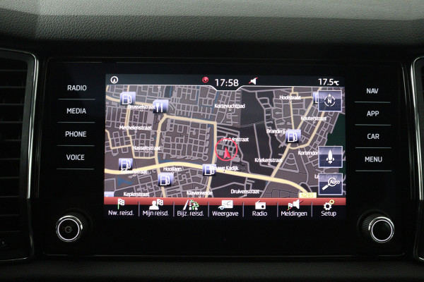 Škoda Kodiaq 1.5 TSI Limited Business Edition (PANORAMADAK, STOELVERWARMING, CRUISE ADAPTIEF, CANTON AUDIO, CARPLAY)