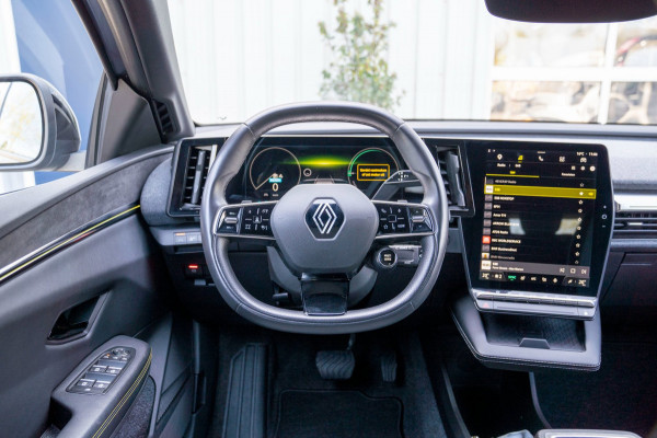 Renault Mégane E-Tech EV40 Boost Charge Techno|Prijs rijklaar incl. 12 mnd garantie|Stoel/Stuurverwarming Carplay Trekhaak DAB PDC