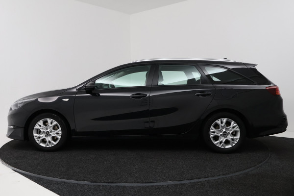 Kia Ceed Sportswagon 1.0 T-GDi ComfortLine (NAVIGATIE CARPLAY, CLIMA, AUTOPILOT, APAPTIVE CRUISE, DEALER ONDERHOUDEN)