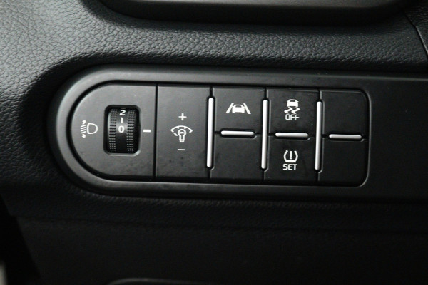 Kia Ceed Sportswagon 1.0 T-GDi ComfortLine (NAVIGATIE CARPLAY, CLIMA, AUTOPILOT, APAPTIVE CRUISE, DEALER ONDERHOUDEN)