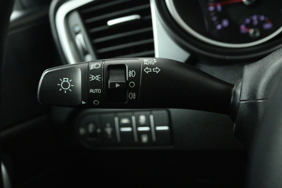 Kia Ceed Sportswagon 1.0 T-GDi ComfortLine (NAVIGATIE CARPLAY, CLIMA, AUTOPILOT, APAPTIVE CRUISE, DEALER ONDERHOUDEN)