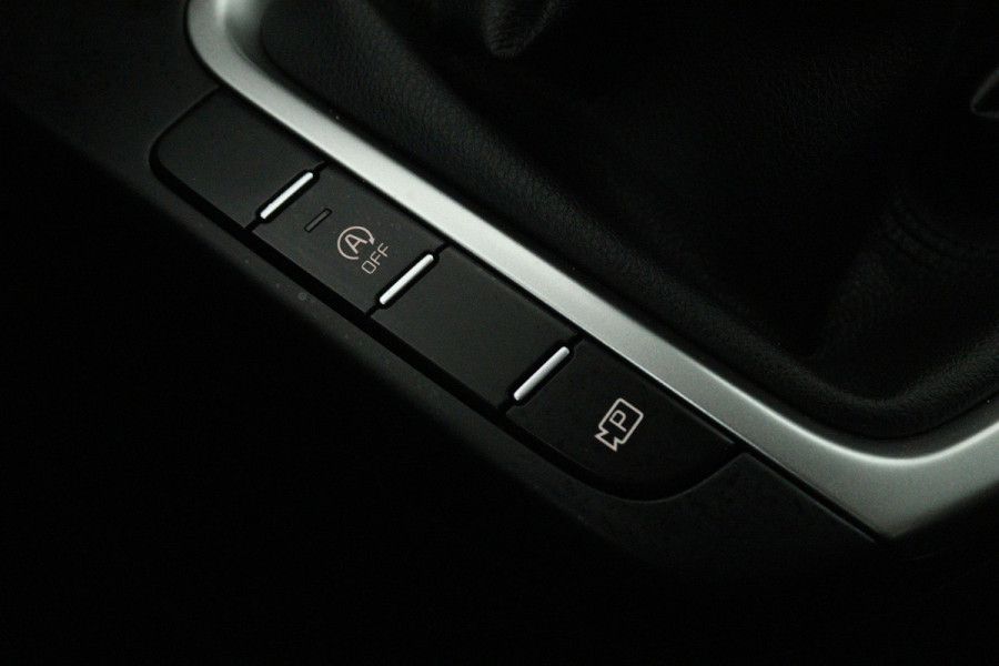 Kia Ceed Sportswagon 1.0 T-GDi ComfortLine (NAVIGATIE CARPLAY, CLIMA, AUTOPILOT, APAPTIVE CRUISE, DEALER ONDERHOUDEN)
