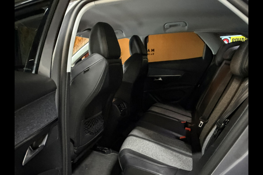 Peugeot 3008 1.6 e-THP Allure | 2018 | Automaat | Digitale Cockpit | Keyless | CarPlay | Navi | Sfeerverlichting | LED | Rijklaar