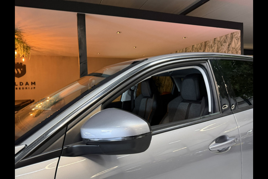 Peugeot 3008 1.6 e-THP Allure | 2018 | Automaat | Digitale Cockpit | Keyless | CarPlay | Navi | Sfeerverlichting | LED | Rijklaar