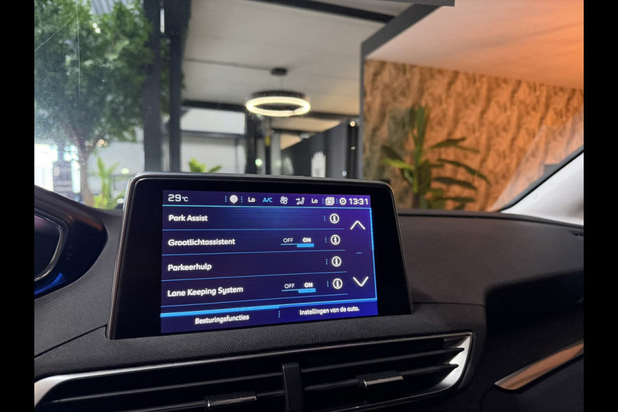 Peugeot 3008 1.6 e-THP Allure | 2018 | Automaat | Digitale Cockpit | Keyless | CarPlay | Navi | Sfeerverlichting | LED | Rijklaar