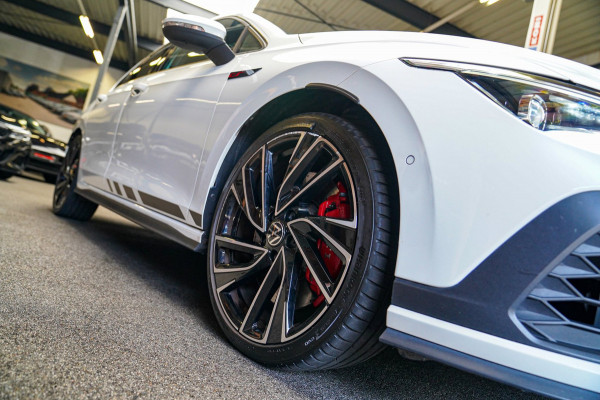 Volkswagen Golf 2.0 TSI GTI | Stuurwiel verwarming | Lane Assist | Clubsport | Camera