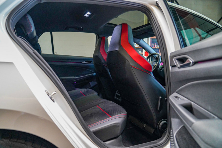 Volkswagen Golf 2.0 TSI GTI | Stuurwiel verwarming | Lane Assist | Clubsport | Camera