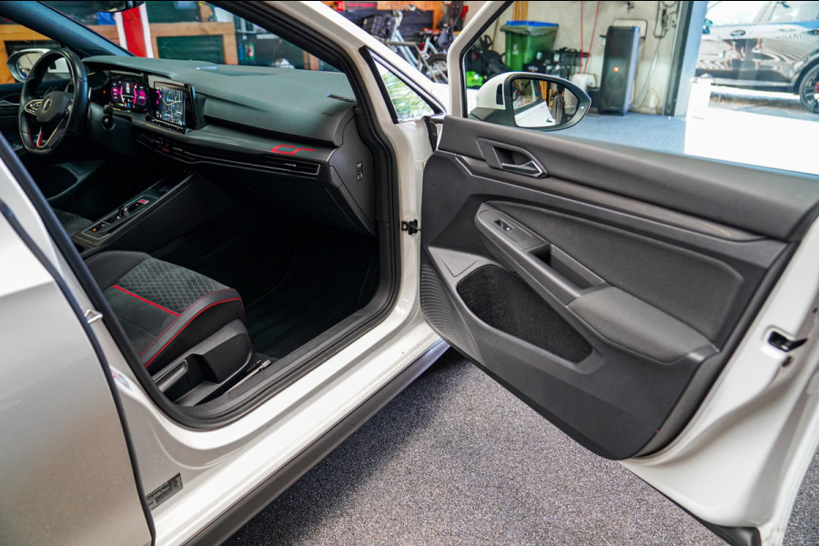 Volkswagen Golf 2.0 TSI GTI | Stuurwiel verwarming | Lane Assist | Clubsport | Camera