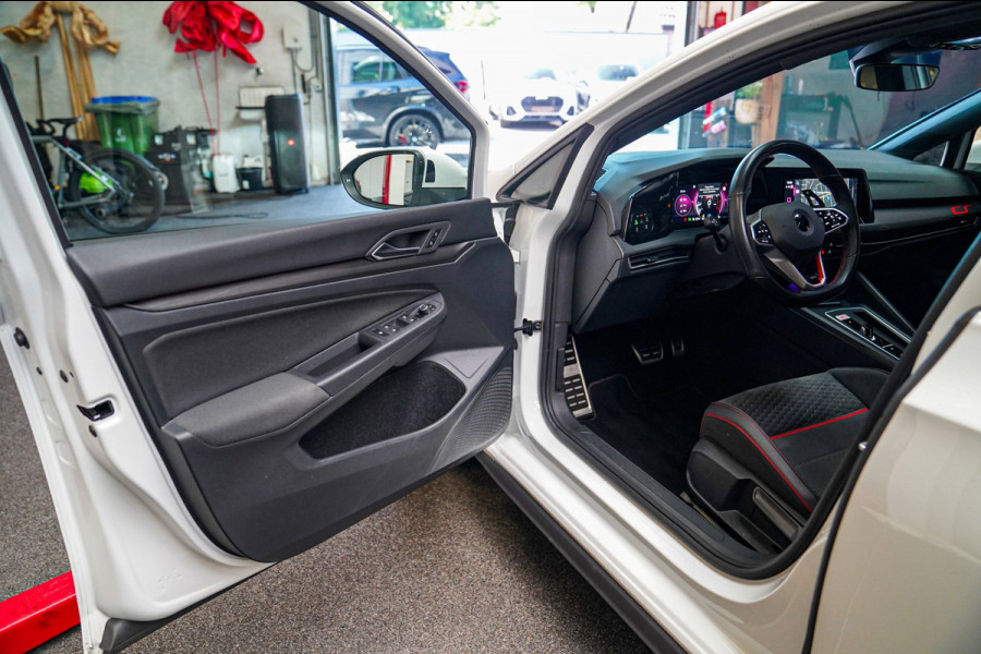 Volkswagen Golf 2.0 TSI GTI | Stuurwiel verwarming | Lane Assist | Clubsport | Camera