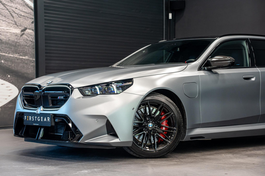 BMW 5 Serie Touring M5 *Bowers & Wilkins / M-Driver's Package / Stoelventilatie / Panorama / Carbon in- exterieur / Surround-View*