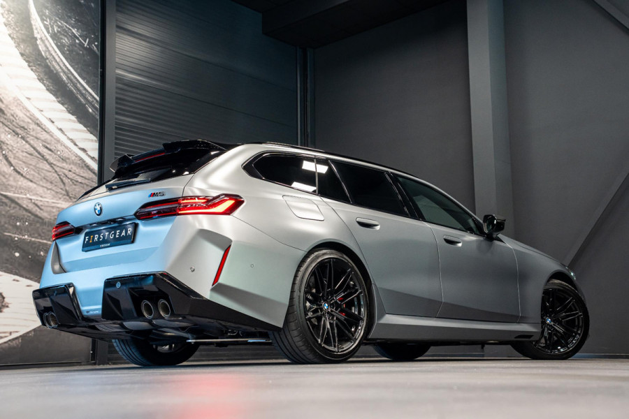 BMW 5 Serie Touring M5 *Bowers & Wilkins / M-Driver's Package / Stoelventilatie / Panorama / Carbon in- exterieur / Surround-View*