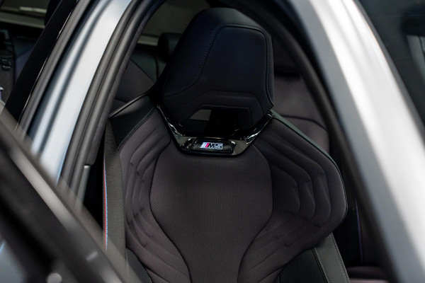BMW 5 Serie Touring M5 *Bowers & Wilkins / M-Driver's Package / Stoelventilatie / Panorama / Carbon in- exterieur / Surround-View*