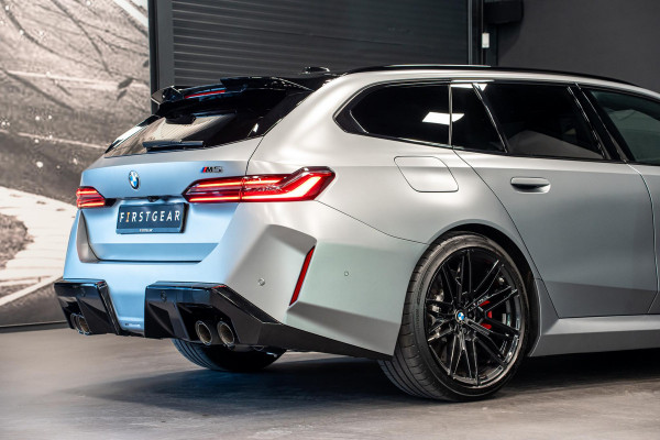 BMW 5 Serie Touring M5 *Bowers & Wilkins / M-Driver's Package / Stoelventilatie / Panorama / Carbon in- exterieur / Surround-View*