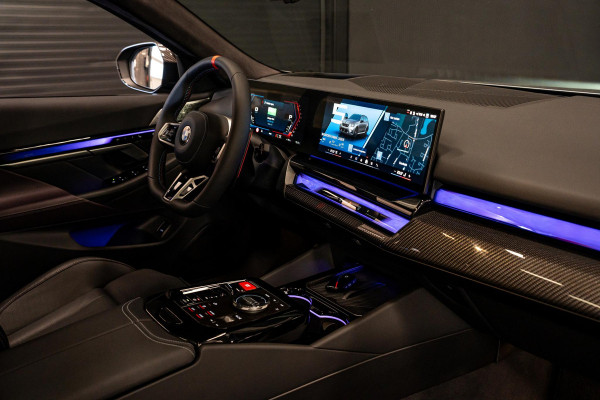 BMW 5 Serie Touring M5 *Bowers & Wilkins / M-Driver's Package / Stoelventilatie / Panorama / Carbon in- exterieur / Surround-View*